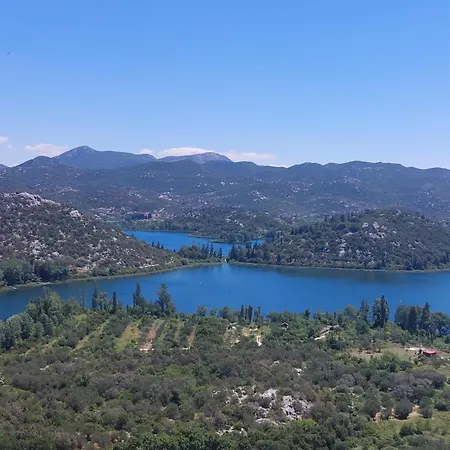 Maslina Stone House Apartment *