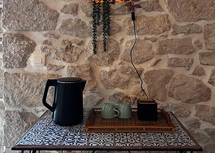 Apartment Maslina Stone House