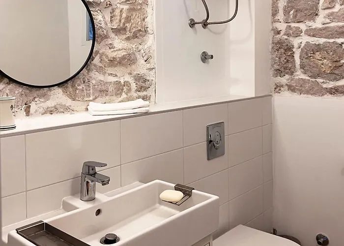 Maslina Stone House * Bacina