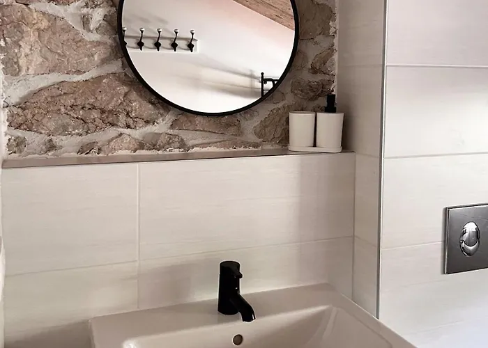 Maslina Stone House Bacina