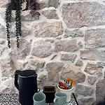 Maslina Stone House Apartment *
