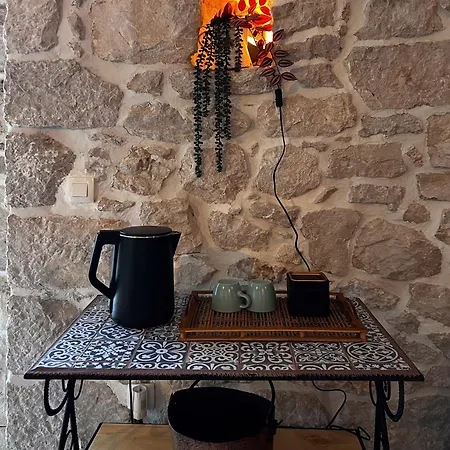 Apartment Maslina Stone House