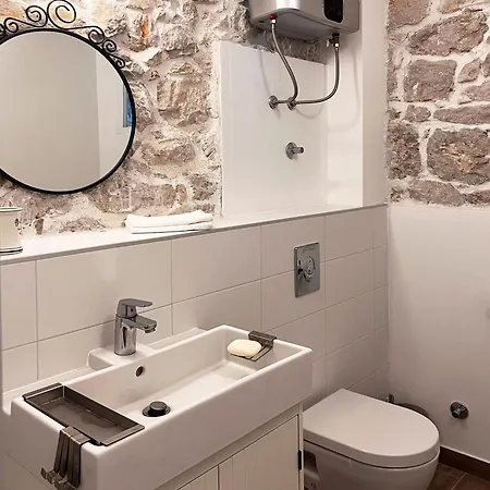 Maslina Stone House * Bacina