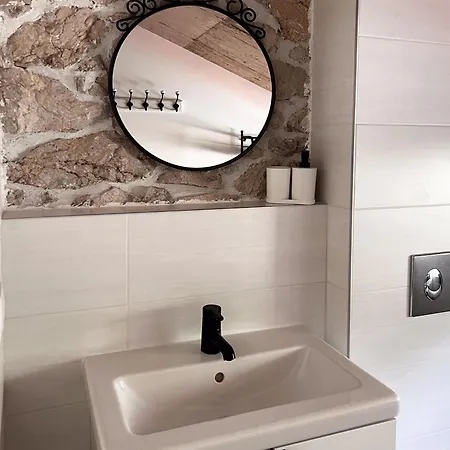 Maslina Stone House Bacina