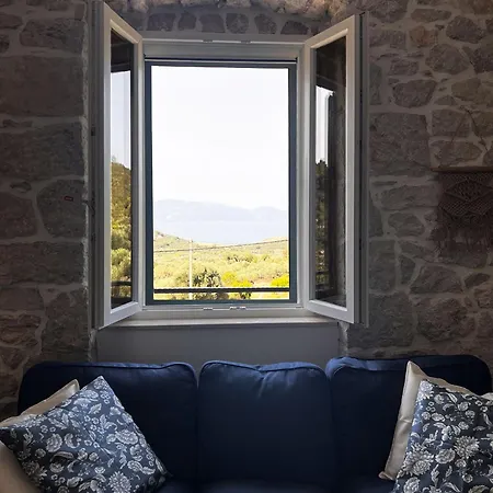 Maslina Stone House