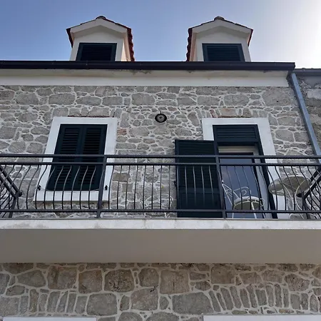 Maslina Stone House Bacina