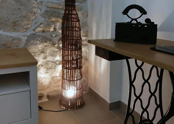 Maslina Stone House Apartment