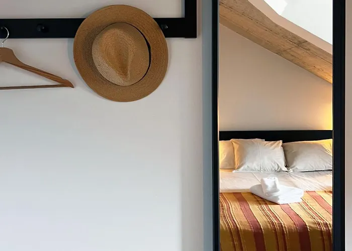 Apartment Maslina Stone House *