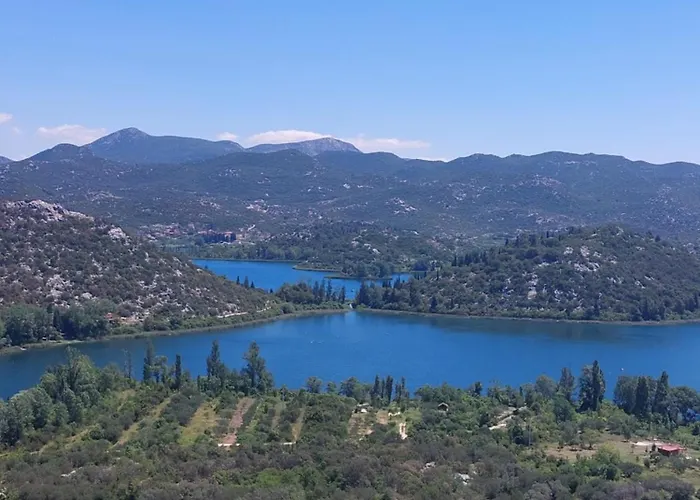 Maslina Stone House Apartment *